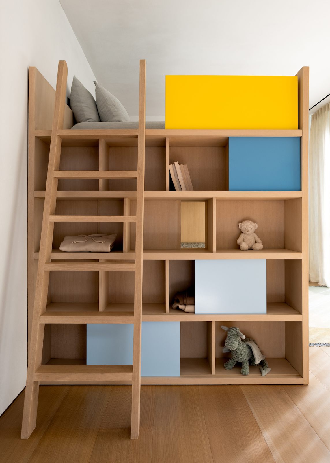 The Multi-Bed shelving